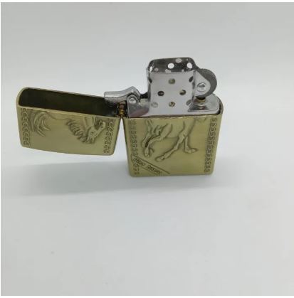 Zippo%20Premium%20Quality%20Lighter%20with%20Fuel%20-%20Image%208