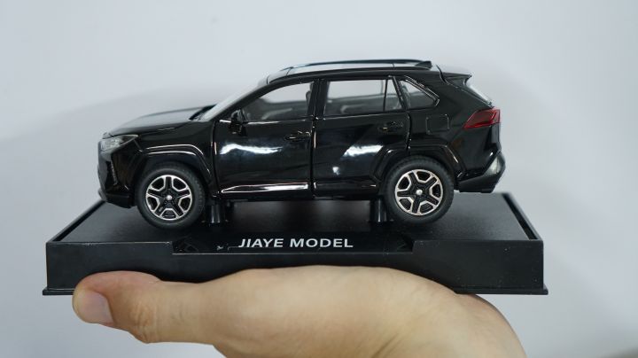 1:32%20Diecast%20Toyota%20RAV4%20Off-Road%20Vehicle%20-%20Image%204