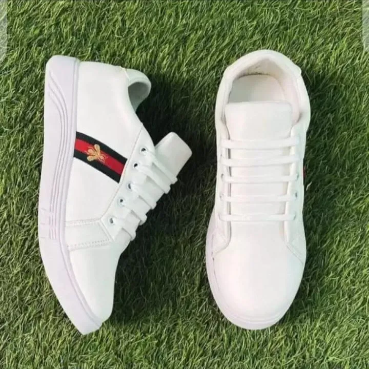 Men%E2%80%99s%20Stylish%20White%20Casual%20Sneakers%20%E2%80%93%20Comfortable%20&%20Trendy%20Everyday%20Shoes"%20-%20Image%207