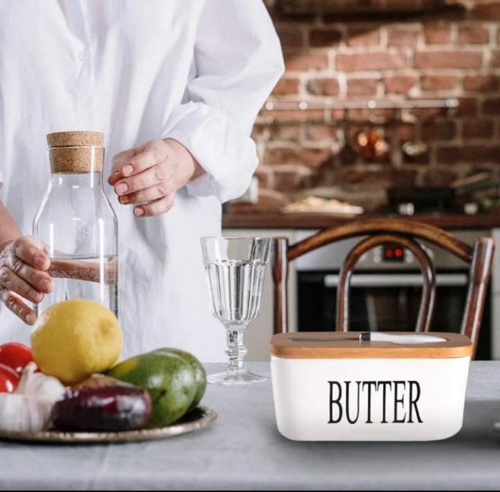 Elegant%20Porcelain%20Butter%20Dish%20with%20Knife,%20Large%20Ceramic%20Butter%20Dish%20with%20Lid%20and%20Natural%20Oak%20Wood%20Cover%20for%20Kitchen%20Decor%20and%20Accessories%20for%20Kitchen%20Gift,%20White%20-%20Image%208