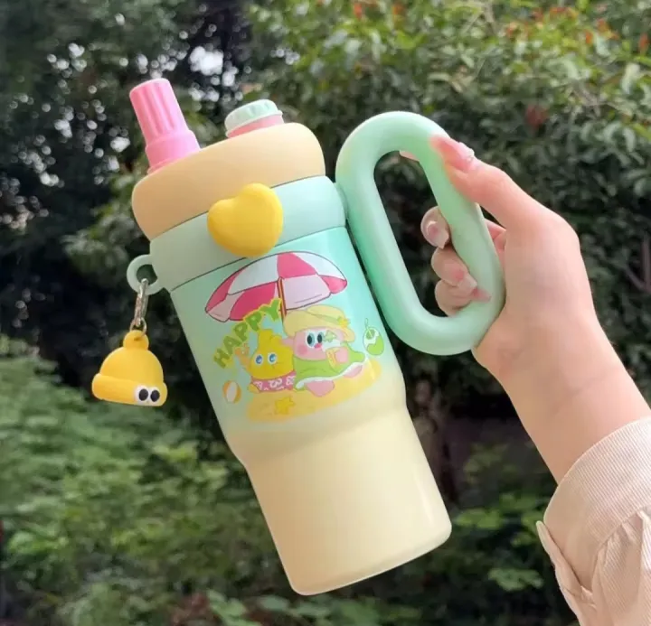 Imported%20850ml%20304%20Stainless%20Steel%20Large%20Capacity%20Tumbler%20with%20Handle%20Large%20Ice%20Cup%20Gradient%20Cup%20with%20Straw%20for%20Girls%20and%20School%20Kids%20Gym%20and%20Office%20Use%20Large%20Tumbler%20for%20Girls%20Tumbler%20for%20Kids%20-%20Image%202