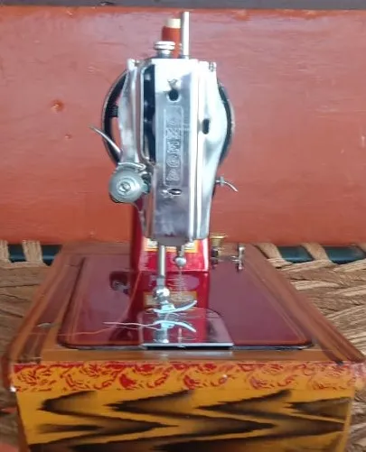 Omega%20Sewing%20Machine%20-%20Image%202