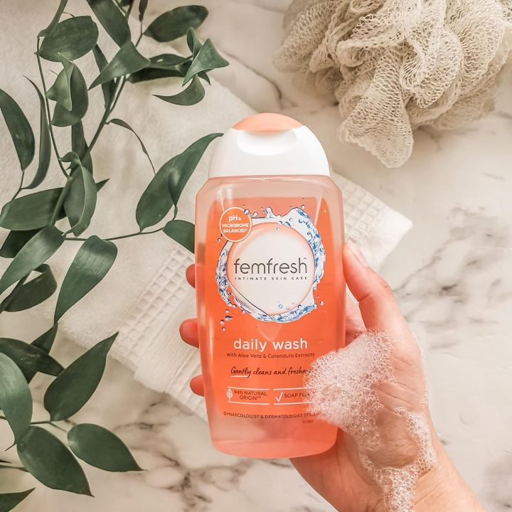 Femfresh Hygiene Daily Clean And Fresheners Intimate Feminine Wash 250 ML | Made In UK | 94% Natural Origin | Gynecologist & Dermatologist Tested | For Baby Wash