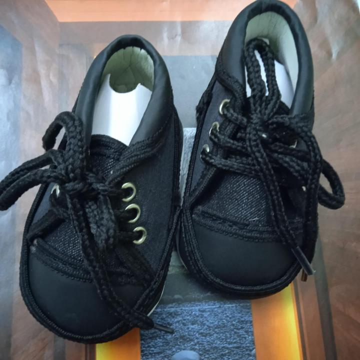 Soft Baby Boys Shoes Size Information 0 to 3 Months , 3 to 6 months , 6 to 9 Months , 9 to 12 Months (Code 2 Shoes K )