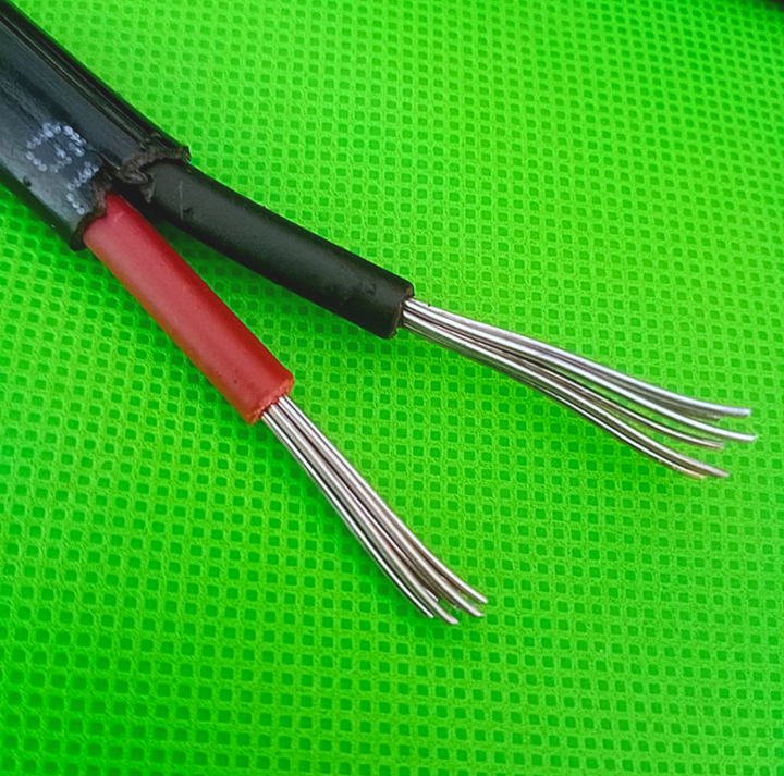 7/52%20Double%20Core%20Silver%20Wapda%20Cable,%207/52%202%20Core%20Wire%20Silver%20Wapda%20Cable%20-%20Image%203