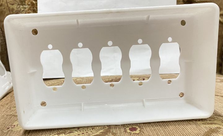 Electrical%20Switch%20Plastic%20Board%20PVC-%205%20Socket%20Electric%20Wall%20Fitting%20Sheet%20-%20Image%203