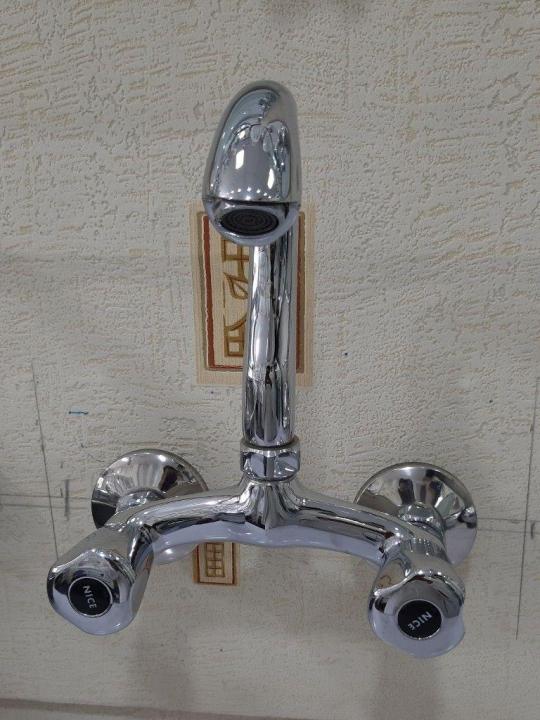 Kitchen%20sink%20mixer%20-%20Image%203