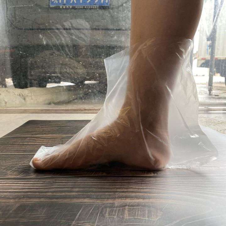 Foot%20hand%20disposable%20plastic%20gloves,%20feet%20trial%20shoes,%20waterproof%20socks%20cover,%20crack%20treatment%20foot%20film%20cover%20-%20Image%203
