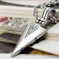 Necklace with Arrow Pendant Long Personal Security Self Defense Men Wome Stainless Steel Jewelry Chain Defence Tool s. 
