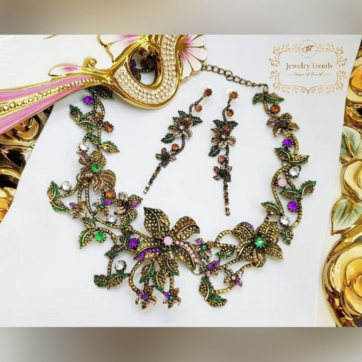 Multistone Stylish Flower Jewelry Set