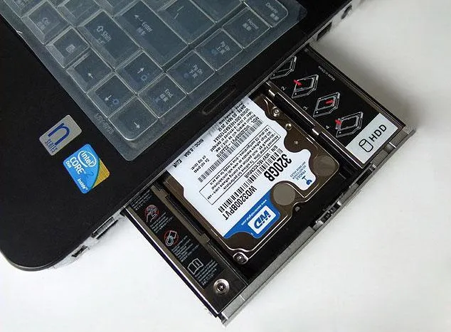 Hard%20Drive%20SATA%202nd%20SSD/HDD%20Caddy%20Tray%20HDD%20Internal%20Case%20for%20Unibody%209.5mm%20Laptop%20CD/DVD-ROM%20Drive%20-%20Image%203