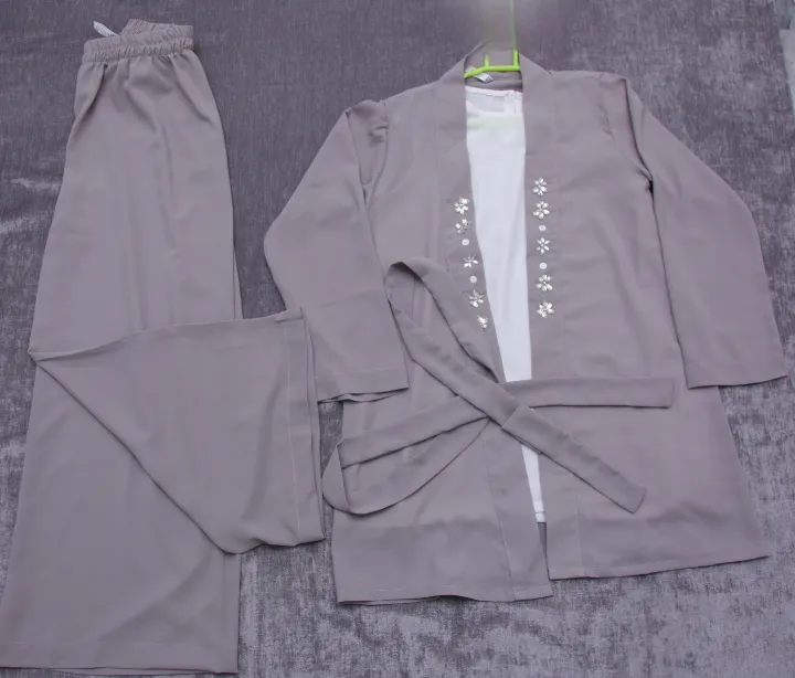 Three%20Piece%20Co-ord%20-%20Image%204