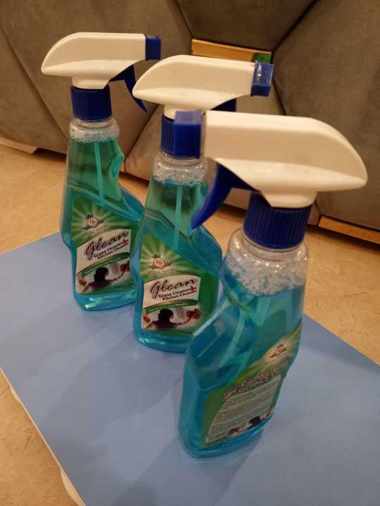 "Glint%20Premium%20Multi-Surface%20Cleaner%20500ML%20%E2%80%93%20Top%20Glass%20Cleaner,%20Mirror%20Cleaner%20&%20Car%20Mirror%20Cleaner%20for%20Streak-Free%20Shine%20Versatile%20Deep%20Clean%20Solution%20for%20Home,%20Automotive%20&%20Professional%20Use%20Non-Toxic%20Eco-Friendly%20Formula%20for%20Best%20Results%20Multi-Surface%20-%20Image%207
