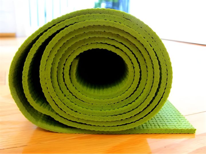 Best%20Quality%20Yoga%20Mat%20for%20Women%20and%20Men%20-%204mm%20Yoga%20Mat%204mm%20Anti%20Slip%20best%20Exercise%20Mat%20-%20Image%202
