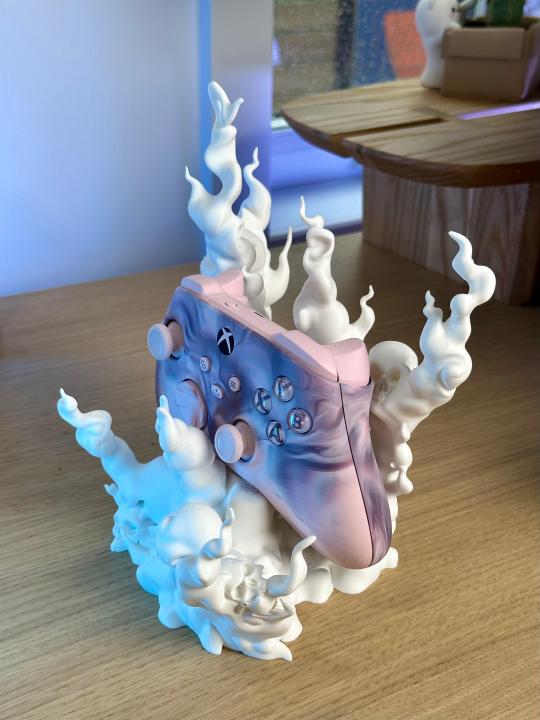 Spooky%20Controller%20Stand%20PlayStation/Xbox%20Switch%20Halloween%20Scary%20Controller%20Stand%20Compatible%20for%20all%20Controllers%20and%20PC%20Controllers,%20Unique%20Halloween%20Desk%20Organizer%20for%20Gamers%20-%20Image%207