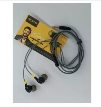 Buds%202%20Real-me%20RMA101%20High%20Quality%20Stereo%20Earphones%20with%20Microphone%20W/%20Answer%20Button%20-%20Image%205