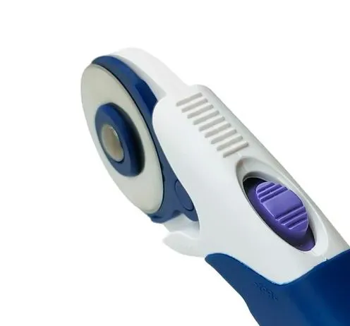 Rotary%20Cutter%20Leather%20Cutting%20Tool%20Fabric%20Cutter%20Circular%20Blade%20in%20high%20Quality%20-%20Image%202