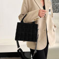 【ZIME】Net red simple women's bag new trendy fashion texture checkered design messenger women's bag casual ins small square bag. 