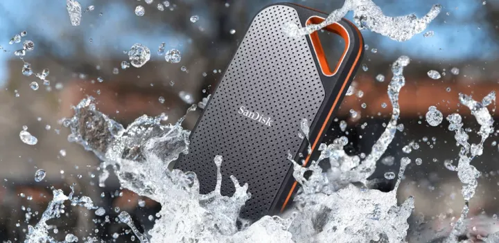 SanDisk%20Extreme%20Portable%20SSD%20-%202TB%20-%20Image%208