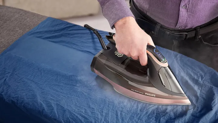 Philips%20Azur%208000%20Series%20Steam%20Iron%20DST8041/86%20(Free%20Shipping%20&%20Exclusive%20Discounts%20via%20Voucher)%20-%20Image%203
