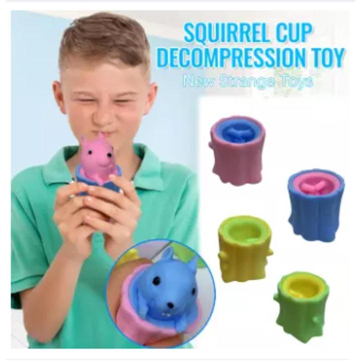 Evil Squirrel Compression Toy, Stress Relief Toy, Squeeze Squirrel Cup Children's Toys, Evil Decompression Tree Stumps, Rubber Fidget Toy-Random Color