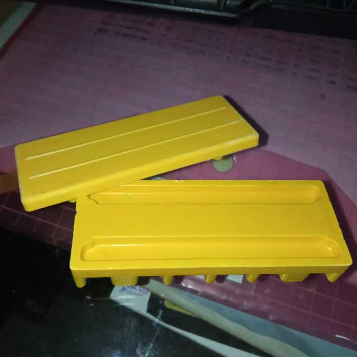 Electric%20vehicle%20junction%20box%206%20six-wire%20connector%20terminal%20with%20Nuts%20Screws%20-%20Image%207