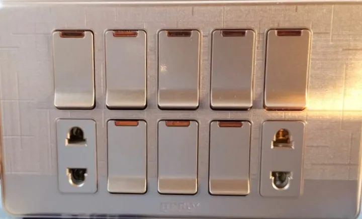 Hero%20Complete%20Variety%20Electric%20China%20Fitting%20Sheet%20China%20Switch%20Board%20-%20Hero%20Metal%20Series%20-%20Image%203