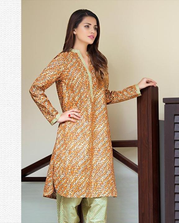 Rust Women Lawn  Unstiched Suit LF-PC-1524 - 8 MTRS