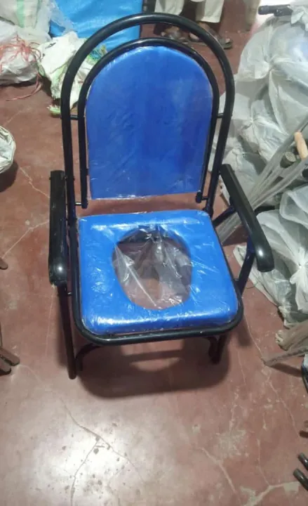Cammode%20Chair%20foldable%20foamic%20chair%20/%20potty%20chair%20for%20every%20Age%20Person%20-%20Image%202