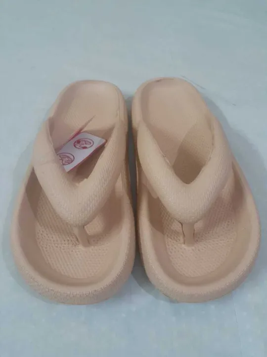 Rubber%20Slipper%20for%20Women%20-%20Image%203