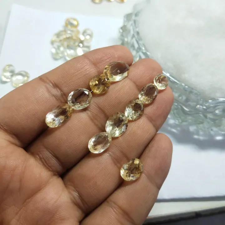 Original%20&%20Natural%20White%20Topaz%20(White%20Pukhraj)%20Gemstone%204.15%20crt%20%C2%B1%201crt%20For%20Ring%20Men,Bracelet,Pendant%20-%20Image%207