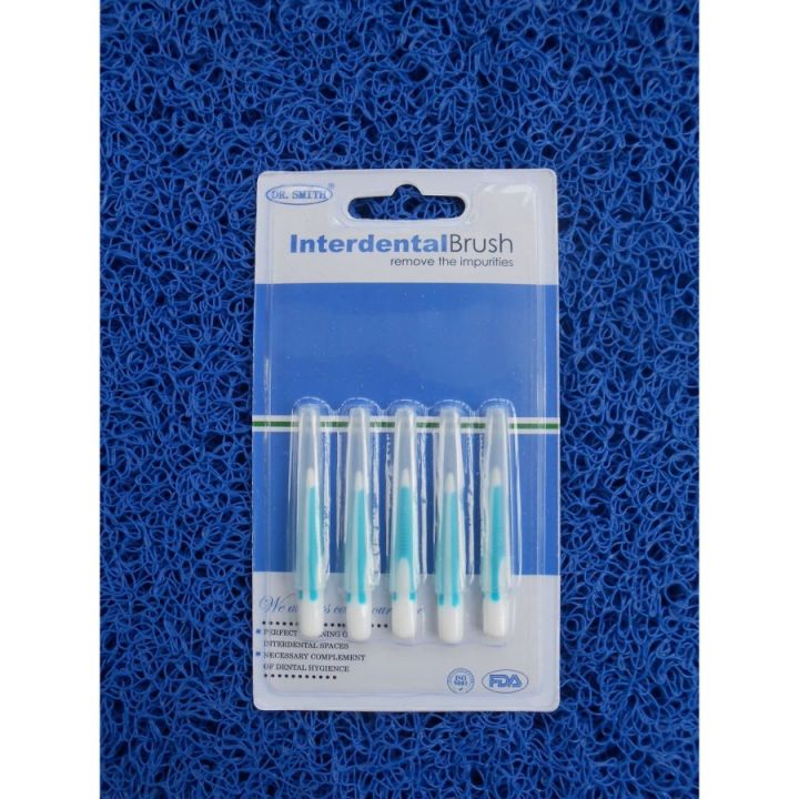 Interdental Brush with Travel Cap Blue 0.7 mm, Pack of 5 Pieces | Easy cleaning between teeth | Oral Hygiene Dental care