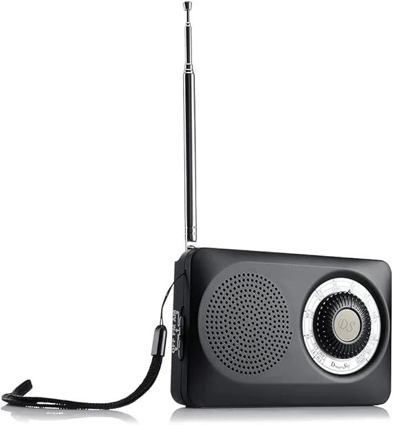 DreamSky%20AM%20portable%20FM%20radio%20with%20speaker%20and%20headphone%20jack%20-%20Image%204