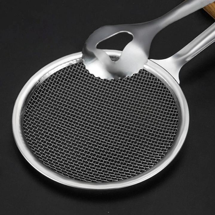 Filter%20Spoon%20With%20Clip%20Food%20Kitchen%20Oil-Frying%20Salad%20BBQ%20Filter%20Kitchen%20Gadgets%20Accessories%20Colanders%20-%20Oil%20Strainer%20and%20Clip%20Food/Kitchen%20Gadgets/Accessories/Frying%20spoon/kitchen%20Utensils%20-%20Image%204