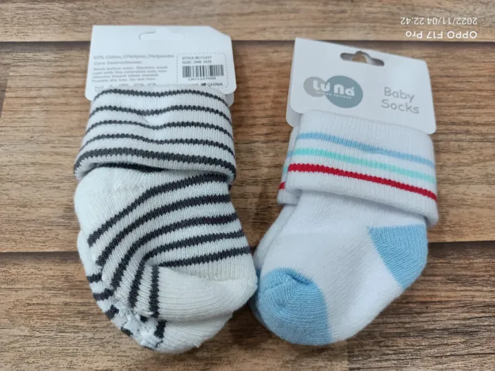 Pack%20of%202%20socks%20for%20newborn%20baby%20-%20Image%208