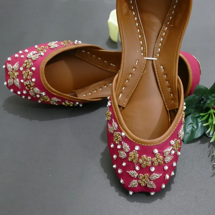 Premium%20Quality%20handmade%20leather%20khussa%20multani%20ladies%20khussa%20for%20woman%20Elegant%20khussa%20for%20girls%20Handmade%20embroided%20dabka%20work%20fancy%20bridal%20casual%20khussa%20jutti%20-%20Image%203