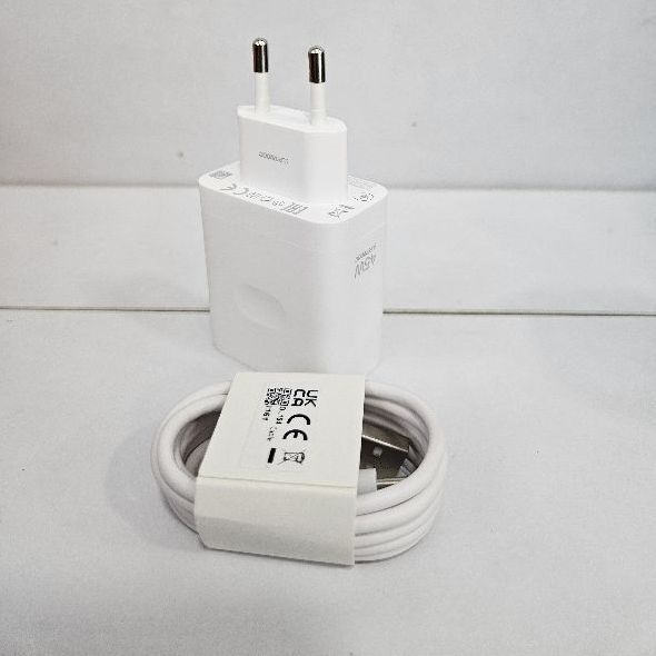 OPPO%20SuperVOOC%2045W%20Power%20Adapter%20Fast%20Charger%20with%201M%20Type-C%20Cable%20-%20Image%205