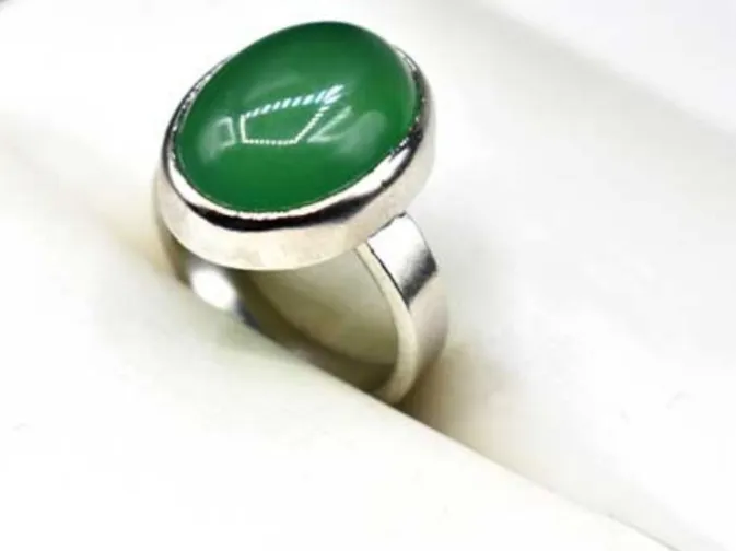 Green%20%D8%B9%D9%82%DB%8C%D9%82%20Gemstone%20Silver%20Ring%20-%20Image%202