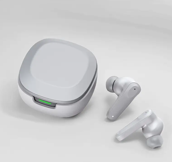 WIRELESS%20EARBUDS%20With%20Crystal%20Silicon%20Case%20With%20Type%20C%20Charging%20With%20Built%20in%20Mic%2010m%20Transmission%20Bluetooth%20Wireless%20Earbuds%20Sport%20Headset%20For%20All%20Bluetooth%20Smart%20Devices%20-%20Image%204