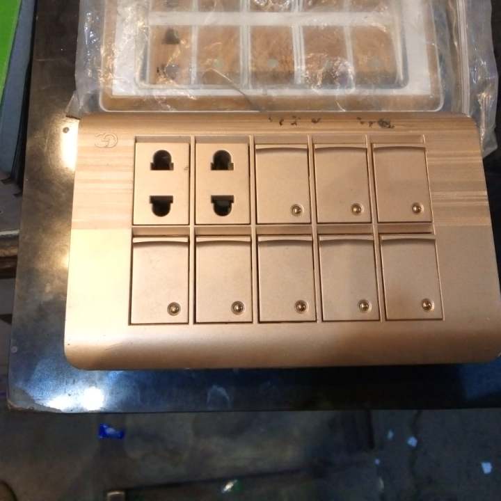 Electrics%20%20button%20switch%20board%20/%20Socket%20Premium%20quality%20Fitting%20%20button%20board%20-%20Image%202