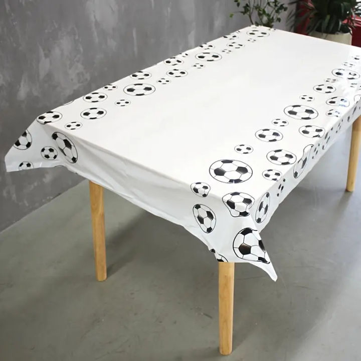 Football%20Table%20Cover%20-%20108%20cm%20x%20180%20cm%20-%20Plastic%20-%20Football%20Themed%20Party%20-%20Green%20-%20Boys%20-%20Unisex%20-%20Pack%20Of%201%20-%20Image%203