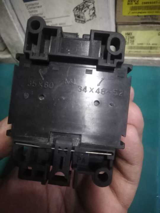 Fuji%20Electric%20Magnetic%20Contactor%20(220%20volts)%20-%20Image%204