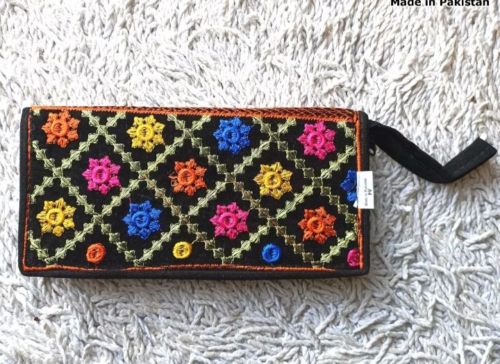 Hand clutch for girls