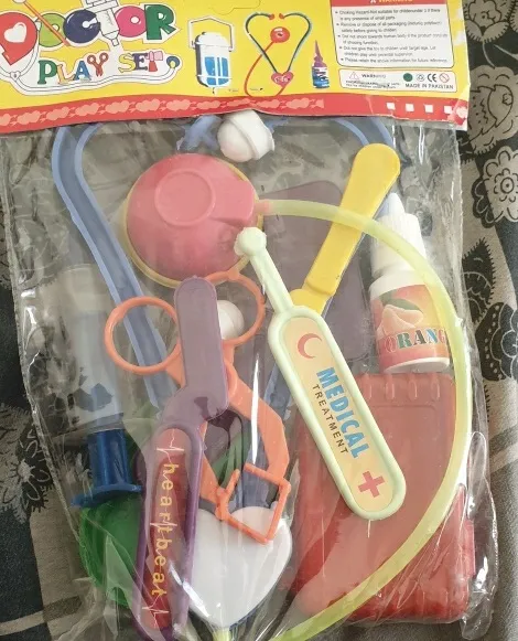 Doctor%20Play%20Set%2011%20Pieces%20Toy%20set%20for%20Kids%20Doctor%20Tool%20Set%20-%20Image%203