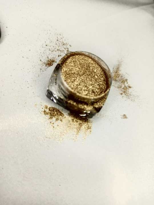 Golden%20Shimmering%20Eyeshadow%20Shimmer%20Eye%20Shadow%20Powder%20Eyeshadow%20-%20Image%205