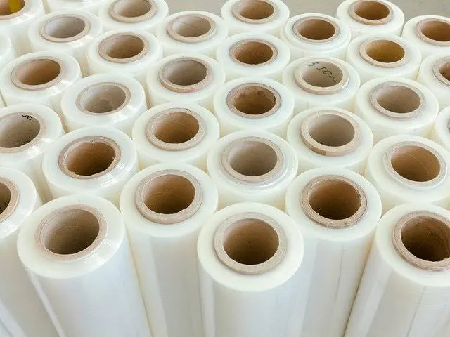 1-Roll%20x%20200M%20Stretch%20Film%20Roll%20/%20Wrapping%20Film%20Roll%20-%20Image%207