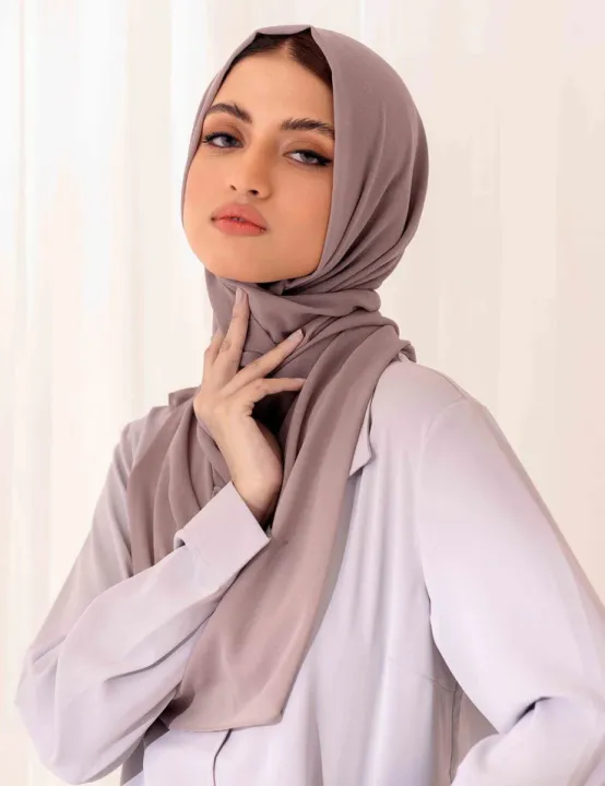 Chiffon%20Scarf/Stoler%20%E2%80%93%20Mocha%20By%20Double%20A%20Wears%20-%20Image%203