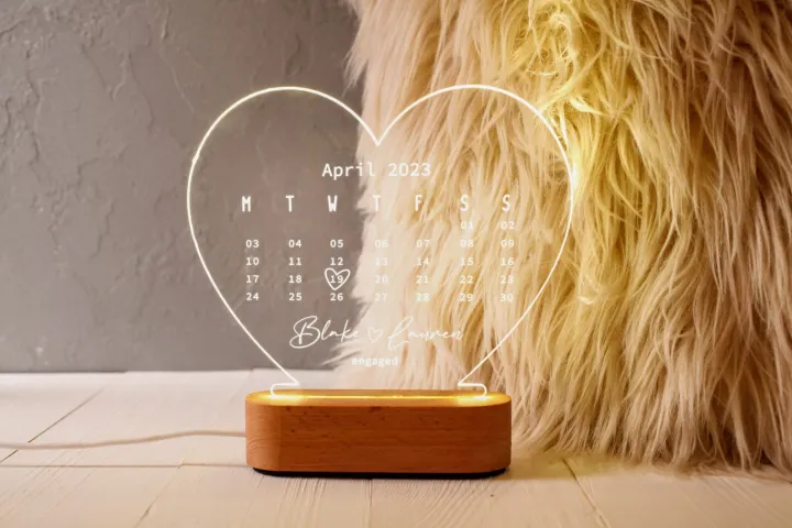 Personalized%20Wedding%20Gift%20-%20Married%20Gifts%20-%20Wedding%20Date%20-%20Mr%20&%20Mrs%20-%20Anniversary%20Gift%20-%20Gift%20for%20Him%20-%20Gift%20for%20Her%20-%20Names%20And%20Date%20-%20Image%205