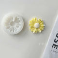 Daisy Scented Candle Daisy Silicone Candle Mold Aromatherapy Soap Mold for Candle Making Kit DIY Flower Handmade Candle Mold. 
