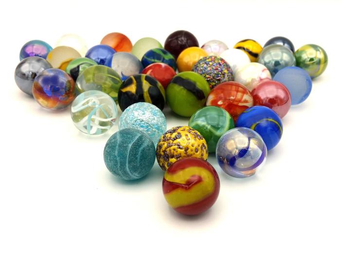 Beautiful%20Multicolor%20Hockey%20Marble%20glass%20Balls%20-%20Pack%20of%20100%20Crystal%20Balls%20(Bante)%20(kanche)%20(Glass%20Balls)%20-%20Image%204